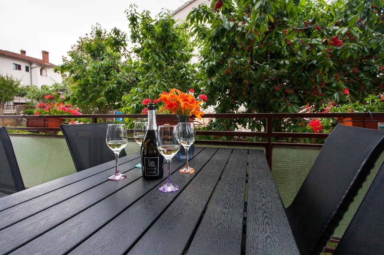 Apartment Vlada Beach Area Porec 0*,  Croatia