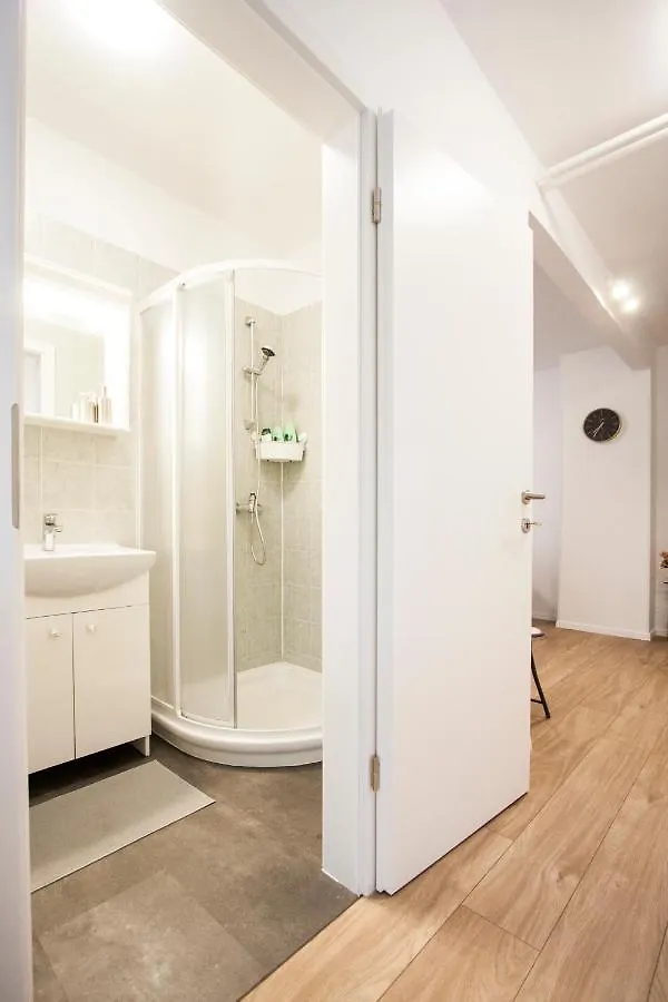 Apartment Vlada Beach Area Porec