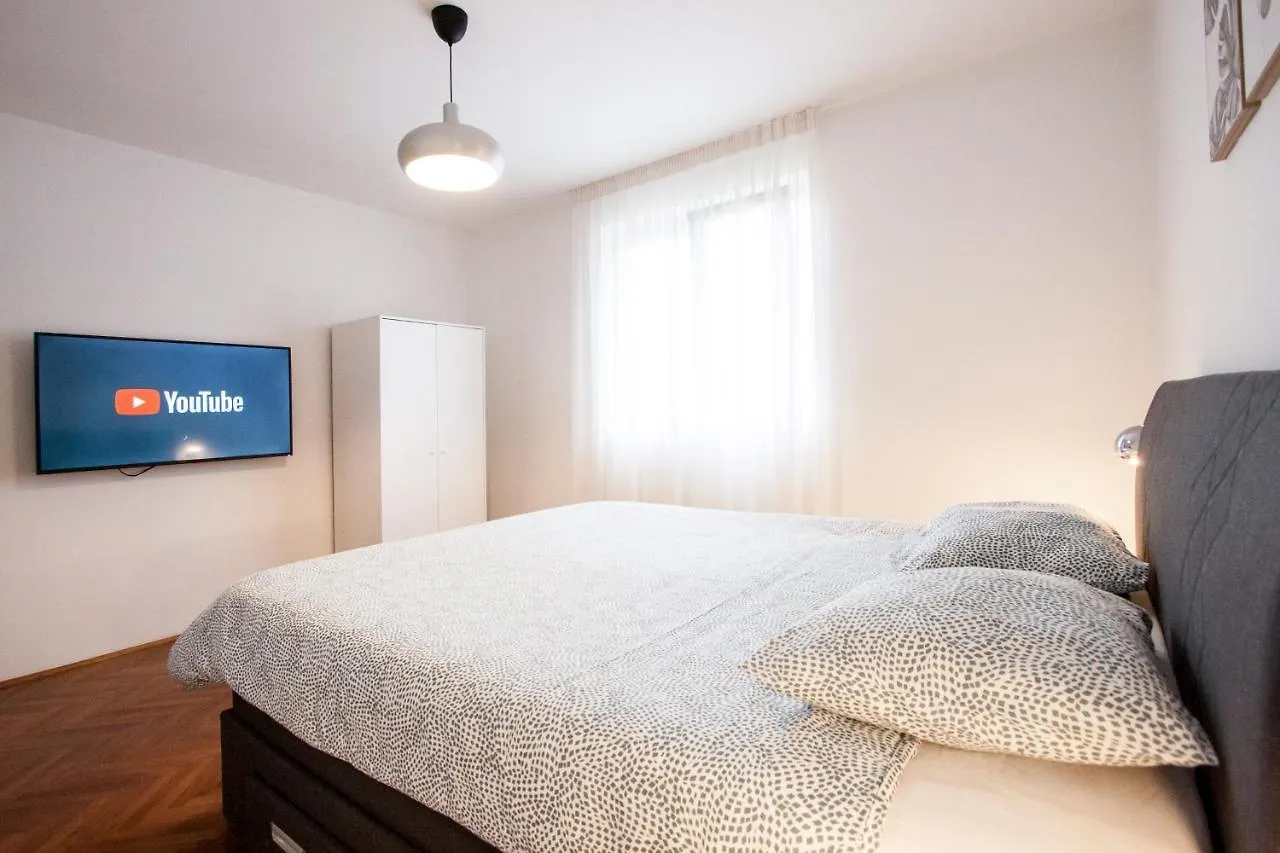 Apartment Vlada Beach Area Porec